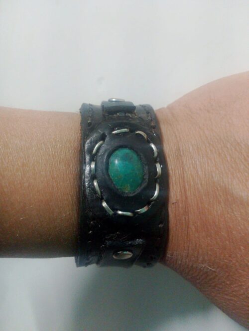 Pulsera de cuero con turquesa