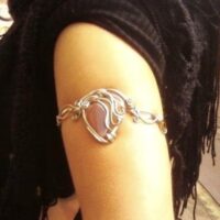 Brazalete élfico con ágata de fuego